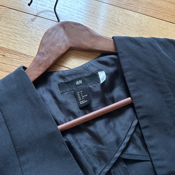 H&M light blazer - Picture 2 of 6